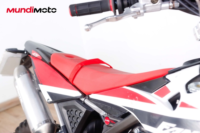 Motorbike image 13