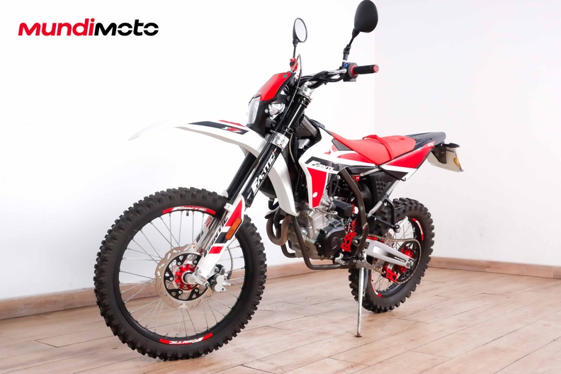 Motorbike image 7