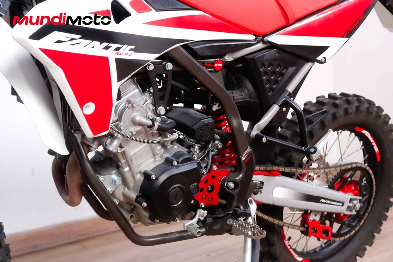Motorbike image 8