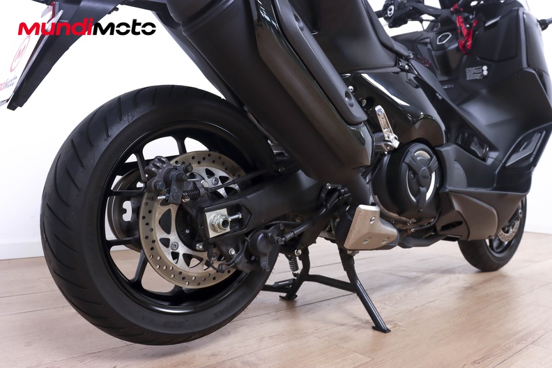 Motorbike image 3