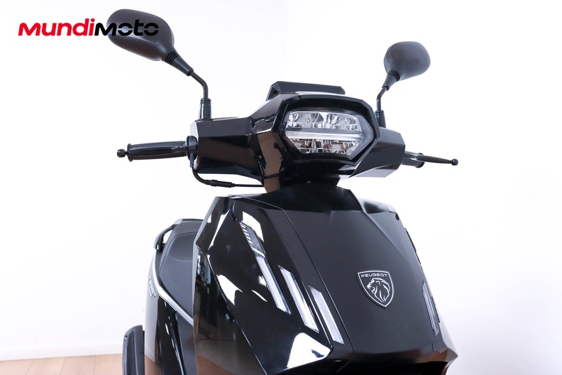 Motorbike image 4