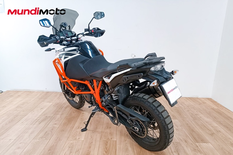 Motorbike image 7
