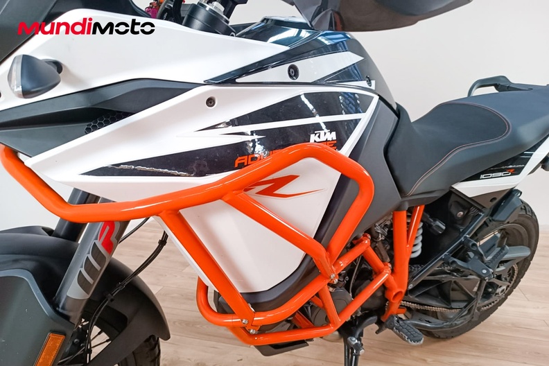 Motorbike image 9