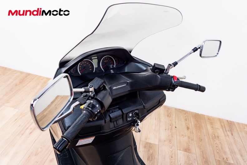 Motorbike image 10