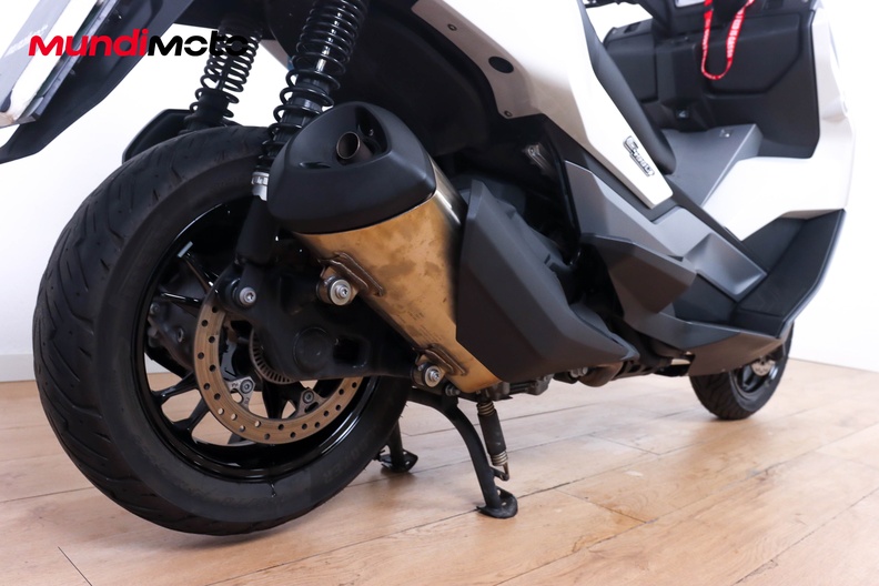 Motorbike image 3