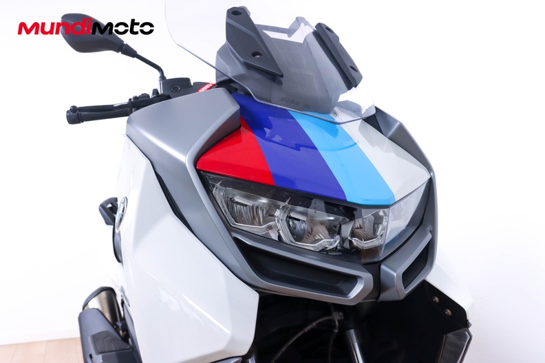 Motorbike image 4