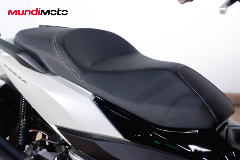 Motorbike image 13