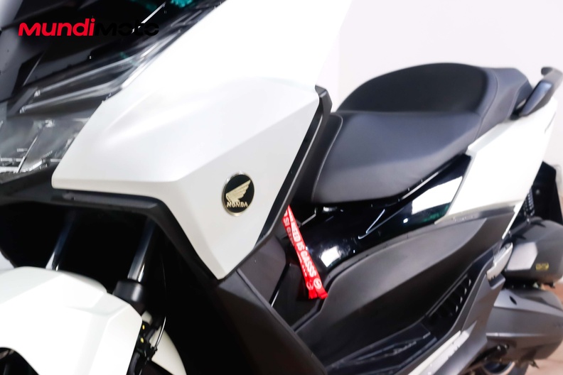 Motorbike image 8