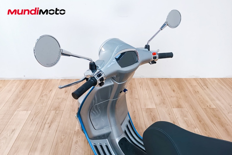 Motorbike image 10