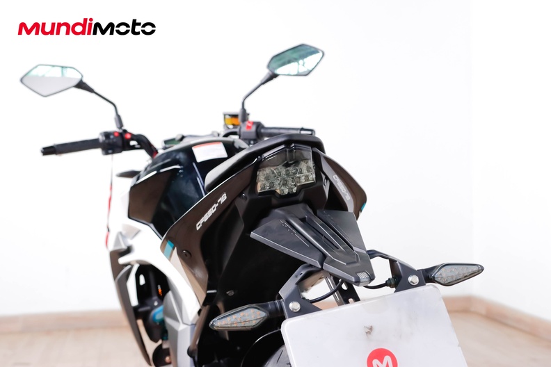 Motorbike image 9