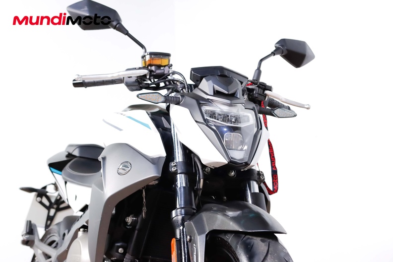Motorbike image 4