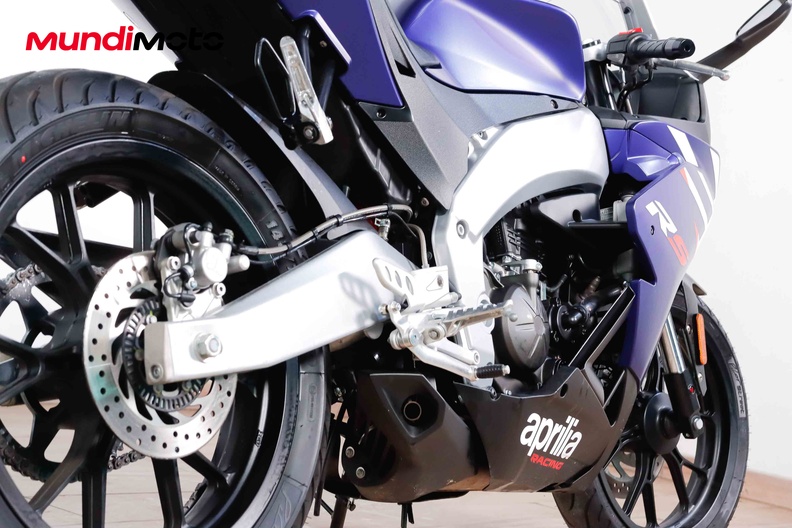 Motorbike image 3