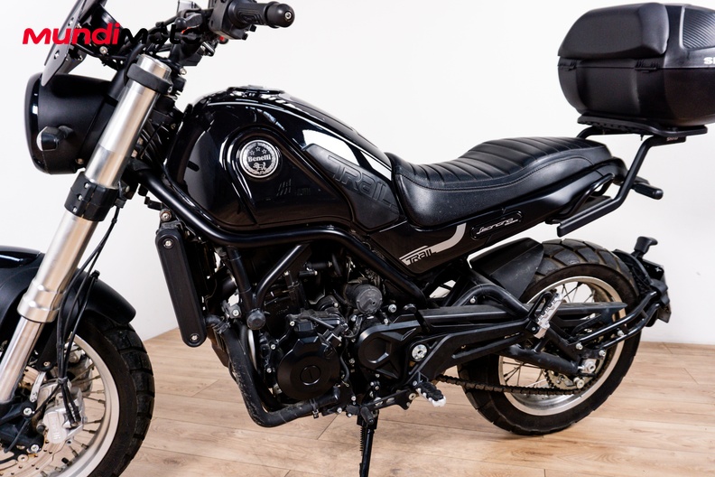 Motorbike image 9