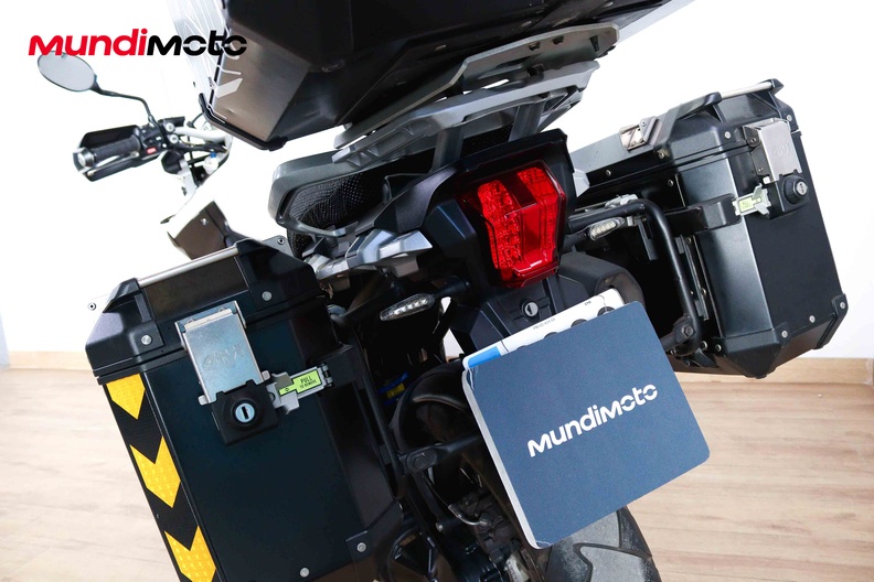 Motorbike image 9