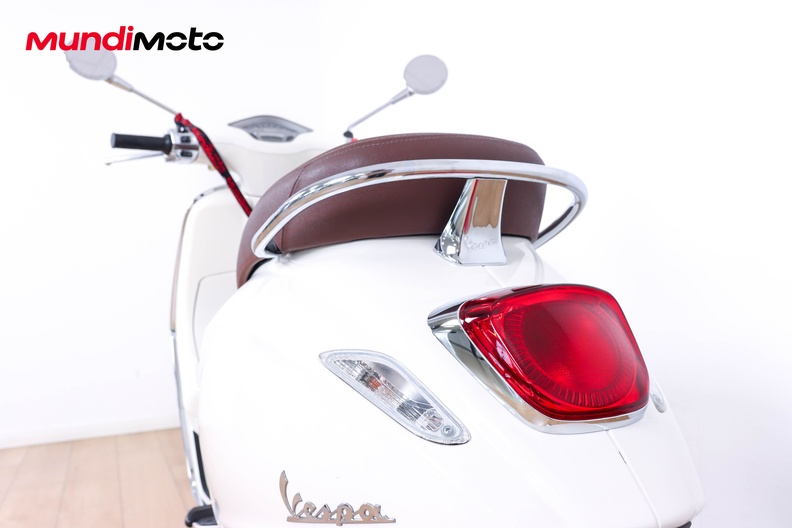 Motorbike image 9