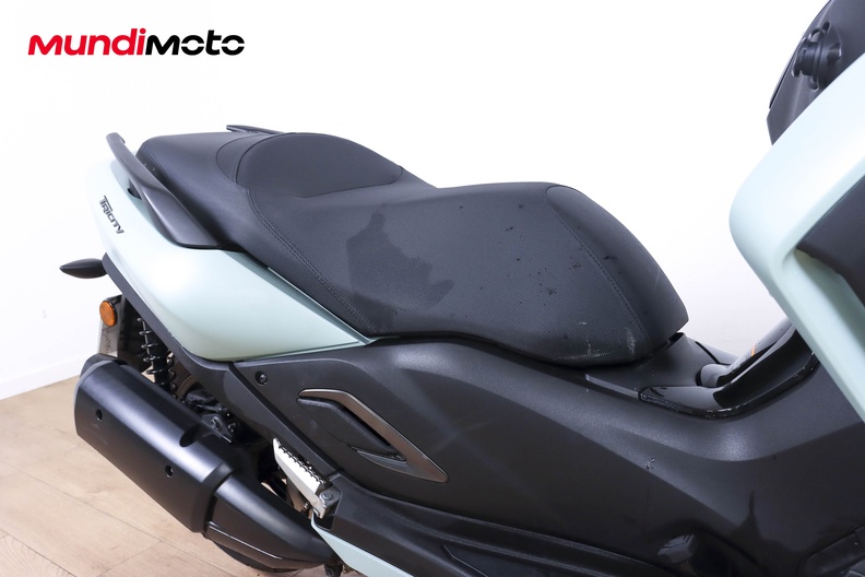 Motorbike image 12