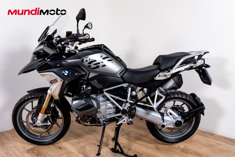Motorbike image 5