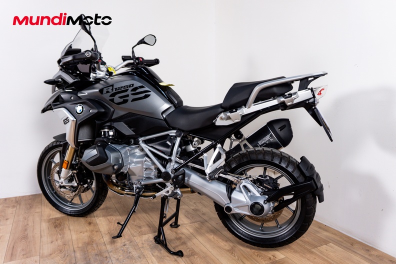 Motorbike image 7