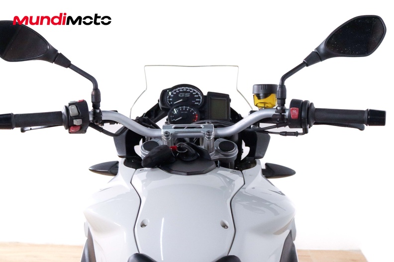 Motorbike image 10