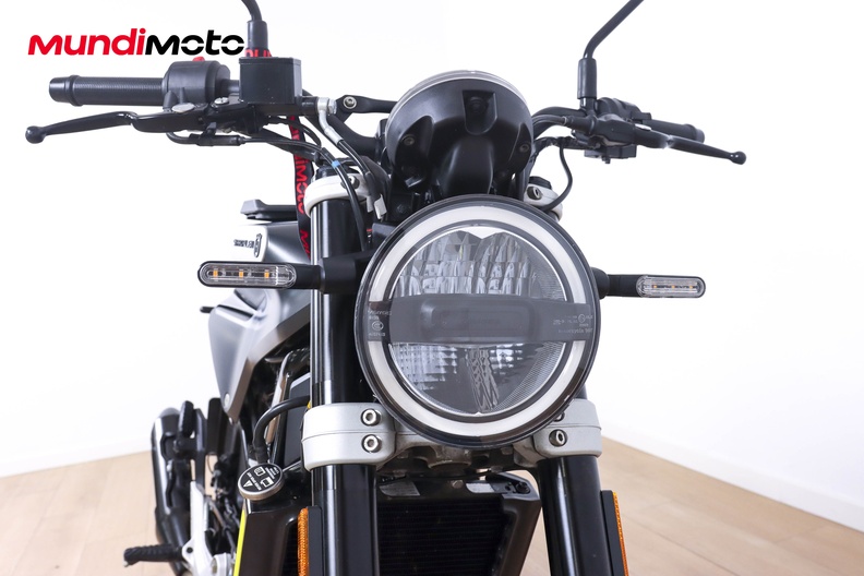 Motorbike image 4