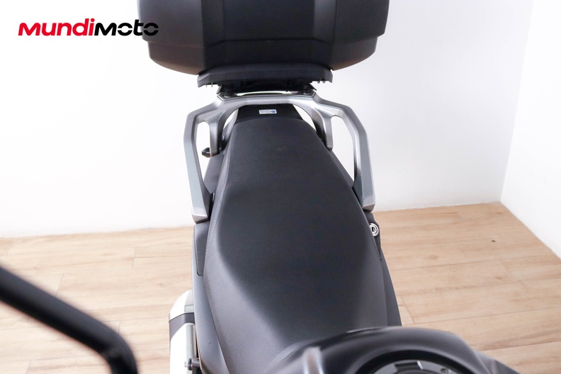 Motorbike image 12
