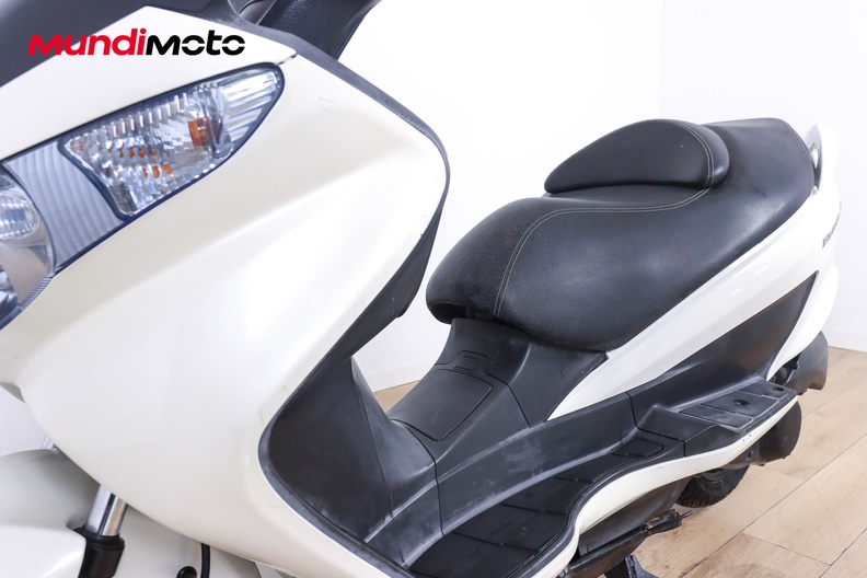 Motorbike image 8