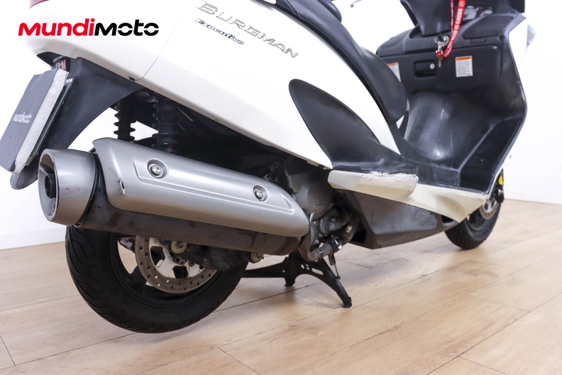 Motorbike image 3