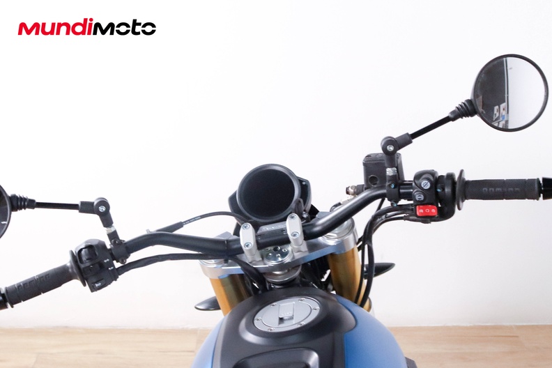 Motorbike image 10
