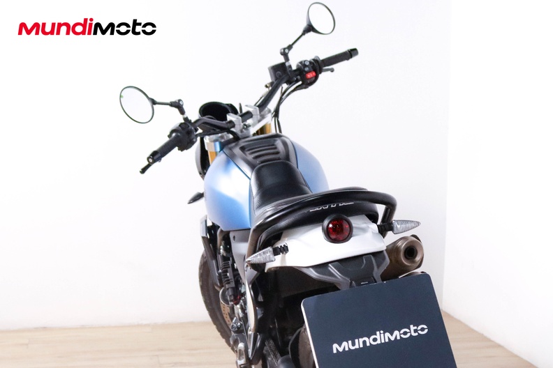 Motorbike image 9