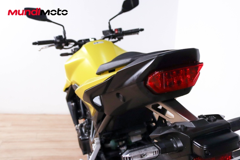 Motorbike image 9