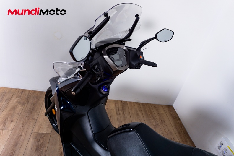 Motorbike image 10