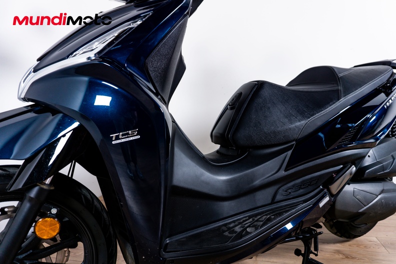 Motorbike image 9