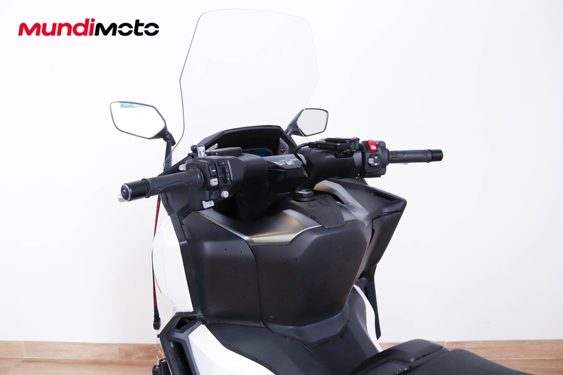 Motorbike image 10