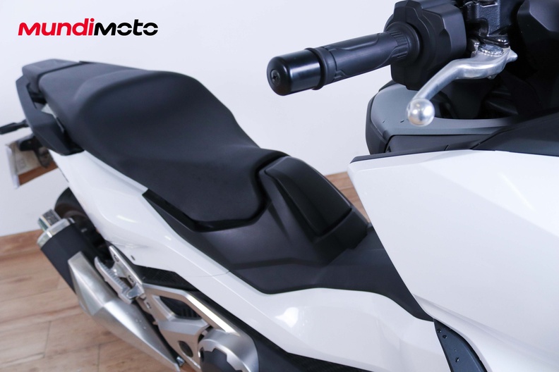 Motorbike image 13