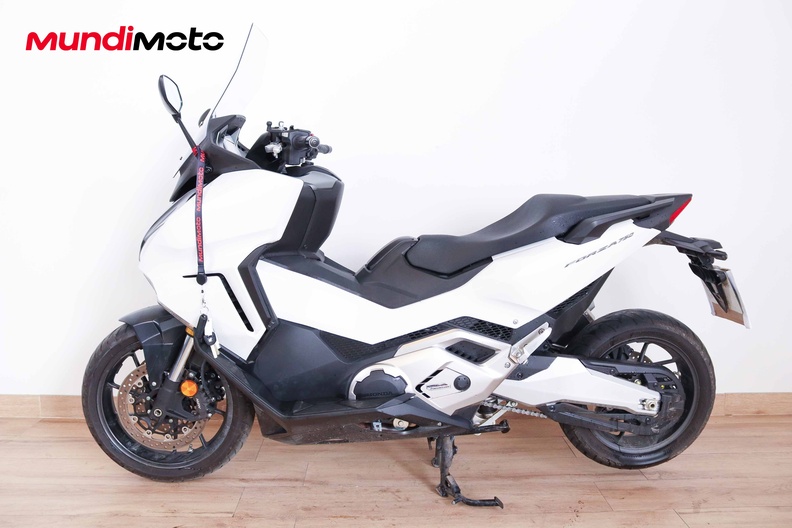 Motorbike image 5