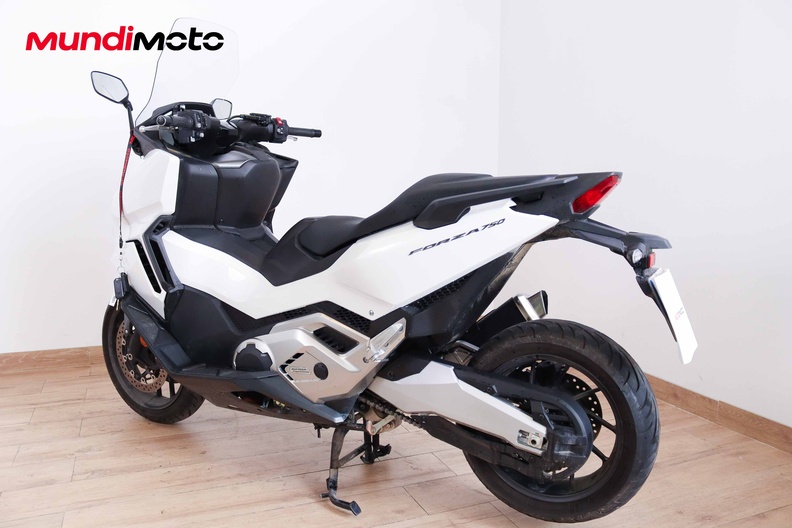 Motorbike image 7