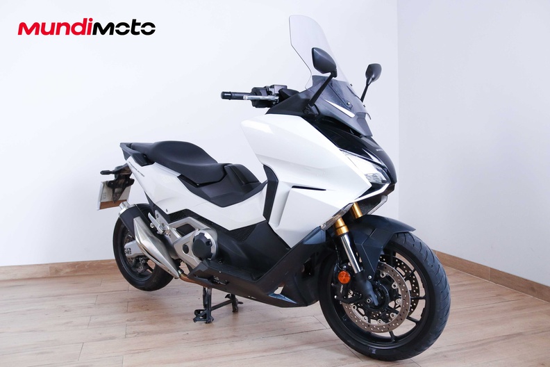 Motorbike image 2