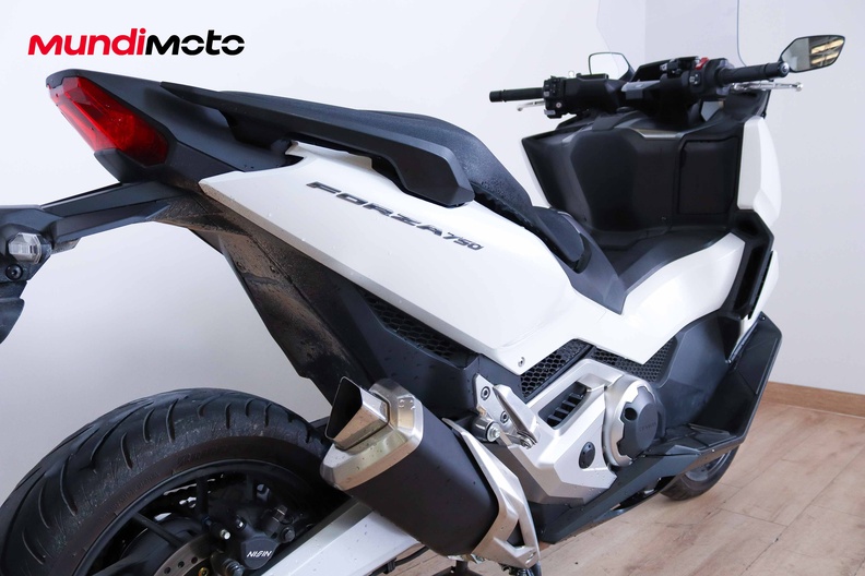 Motorbike image 3