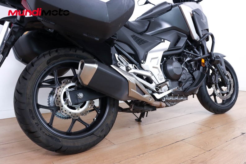 Motorbike image 3