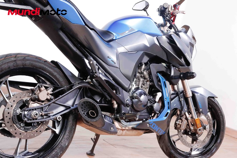 Motorbike image 3