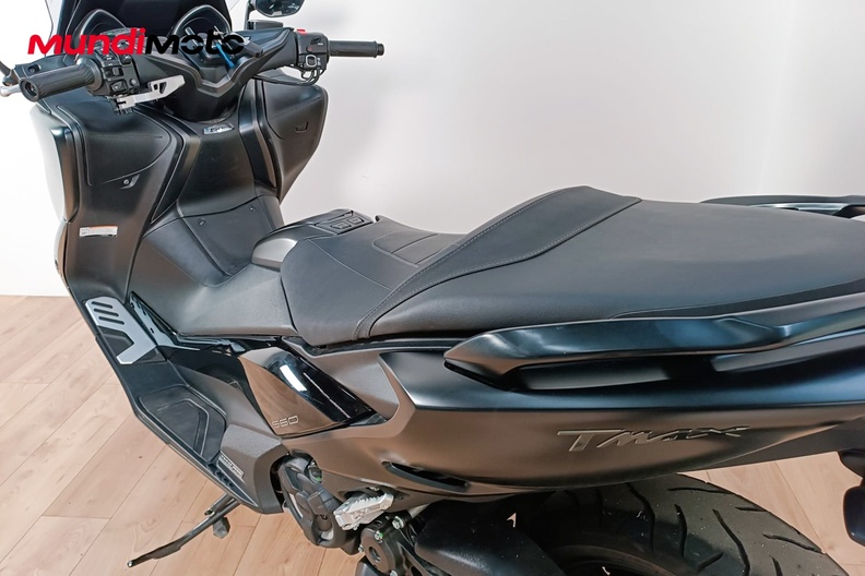Motorbike image 8