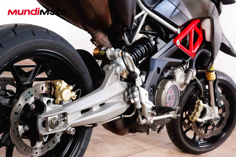 Motorbike image 3