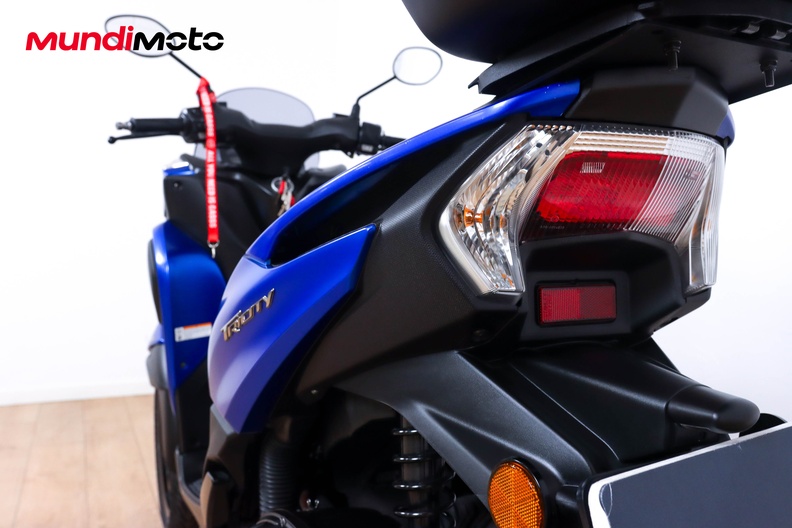Motorbike image 9