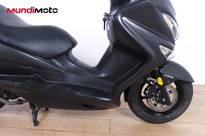Motorbike image 13