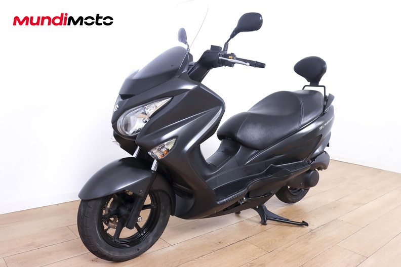 Motorbike image 7