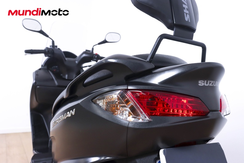 Motorbike image 9