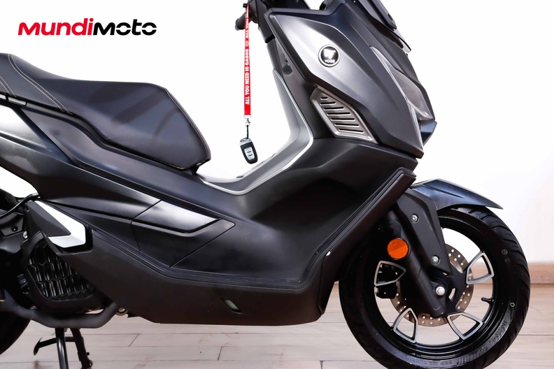 Motorbike image 12