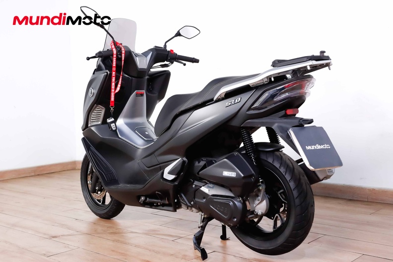 Motorbike image 6