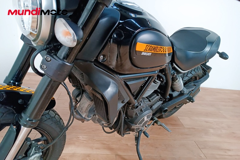 Motorbike image 9