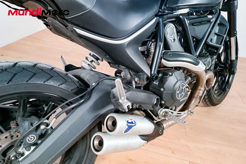 Motorbike image 3